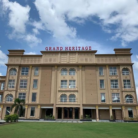 Grand Heritage Hotel & Resort ルディヤーナー エクステリア 写真